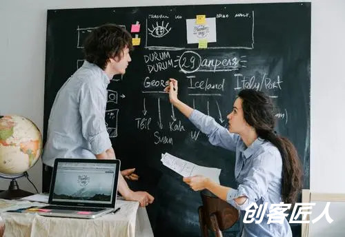 線上教育的優(yōu)點(diǎn)是什么？