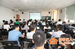 培訓(xùn)師如何對導(dǎo)購員進(jìn)行銷售技巧的培訓(xùn)？